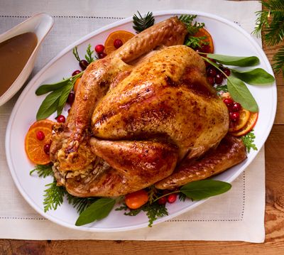 Roast Turkey Recipe with Coffee Sauce, Cranberries & Clementines